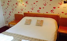 Helme Park Hall Hotel